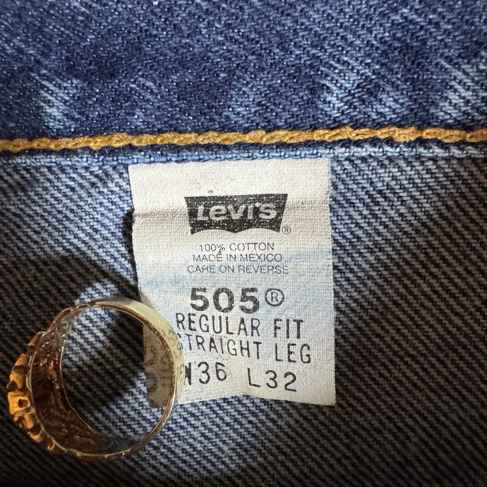Vintage Levis 505 Mens 36x32 Starched Jeans Faded Dark Wash Straight Regular Fit